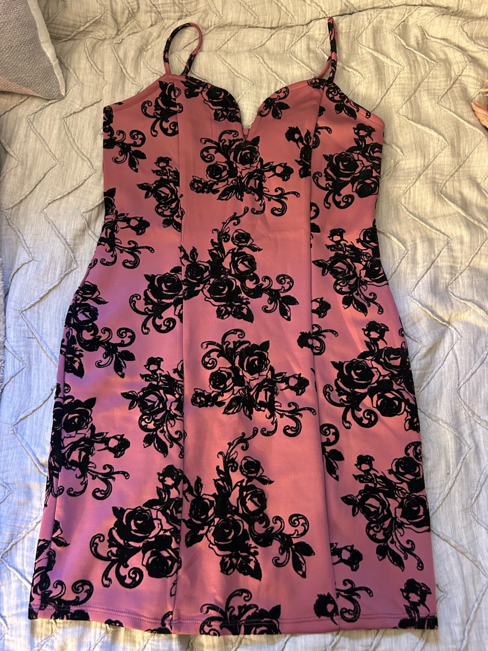 Women's Pink Floral Velvet-Appliqué Slip Dress